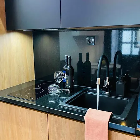 Apartment 7a Seven A