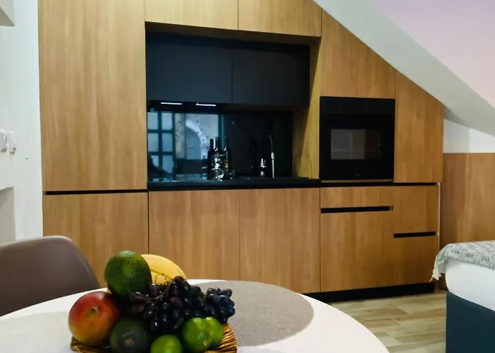 7a Seven A * تْسْغيكفانِتْسا